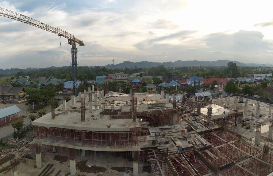 TERUS BERPROSES: Gedung Sekretariat Provinsi Kaltara memasuki pembangunan tahun keempat.