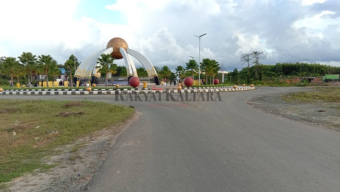 DIPERSOALKAN: Penamaan ikon daerah Bundaran HU yang berlokasi di Kabupaten Tana Tidung (KTT).