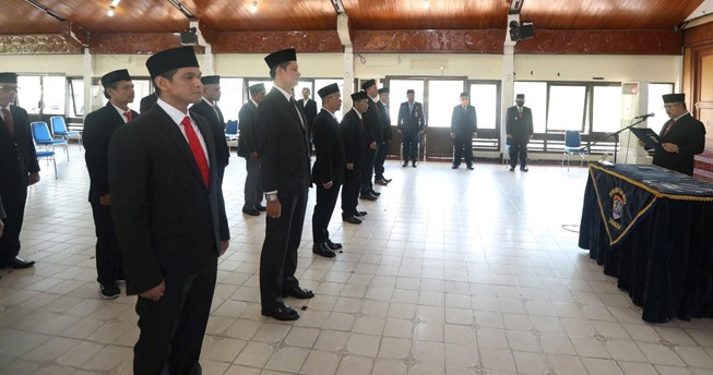EVALUASI KINERJA PERUMDA: Wali Kota TarakKhairul melantik direktur dan manajemen lima perumda yang dibentuk pada 1 April 2020. Pemkot Tarakan akan mengevaluasi kinerja perumda di awal tahun depan.