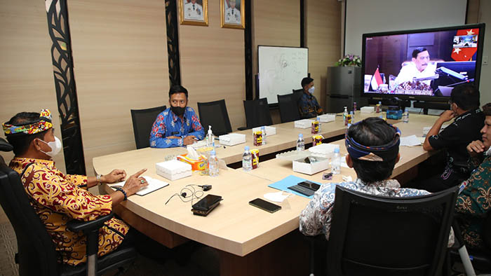 PERSIAPAN KUNKER: Rapat koordinasi dilakukan Gubernur Kaltara Drs H Zainal Arifin Paliwang SH M.Hum secara virtual dengan Menko Marves Luhut Binsar Pandjaitan, Kamis sore (11/11).