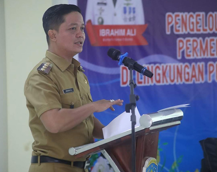 PRIORITASKAN PUSPEM: Bupati KTT Ibrahim Ali mengupayakan pembangunan pusat pemerintahan.