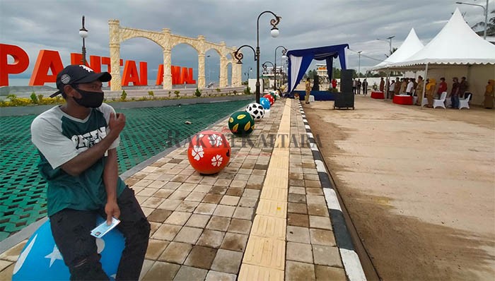 TUNDA SOFT OPENING: Pembenahan kawasan wisata Pantai Amal sepanjang 500 meter sudah rampung.