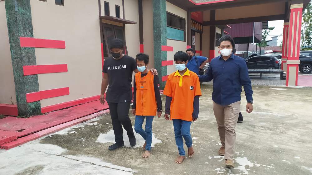 DIBEKUK: Polisi amankan dua pelaku pembunuhan dan sejumlah alat bukti