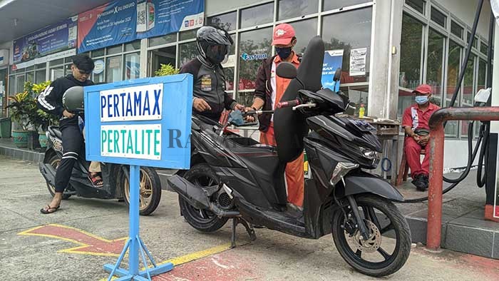 PENGGUNAAN BBM: Pemerintah wacanakan akan menghapus dua jenis BBM, yakni Premium dan Pertalite tahun depan.