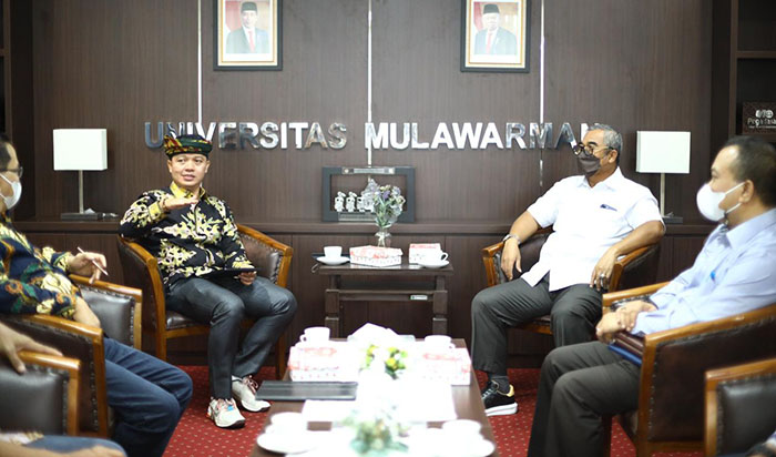 KEDOKTERAN: Bupati KTT Ibrahim Ali menginginkan anak KTT bisa berkuliah di Unmul Samarinda, khususnya mengambil fakultas kedokteran.
