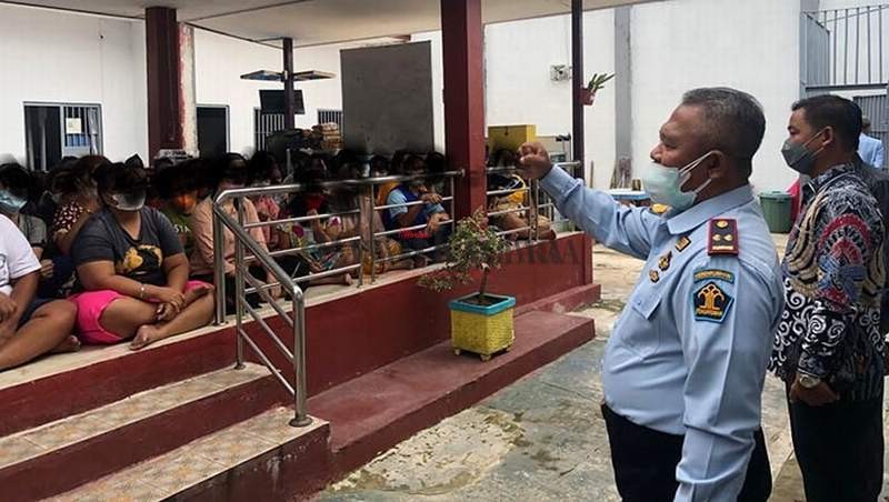 SAMBANGI LAPAS: Komisi 1 DPRD Tarakan mengupayakan solusi kelebihan kapasitas dengan memfasilitasi hibah kepada Lapas Tarakan, Selasa (22/2).