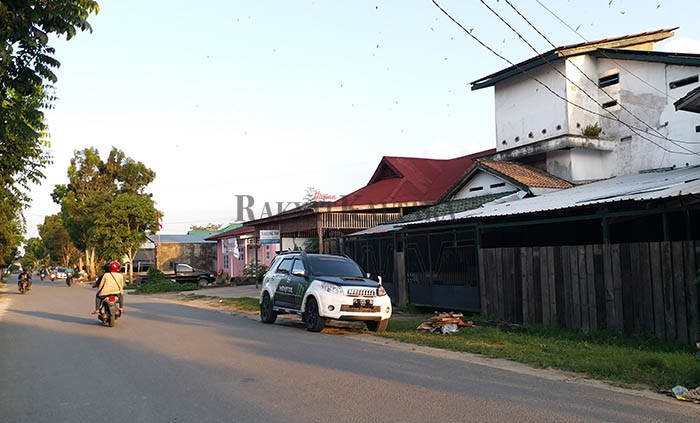 POTENSI DAERAH: Bangunan yang digunakan untuk sarang burung walet berada di tengah kota.
