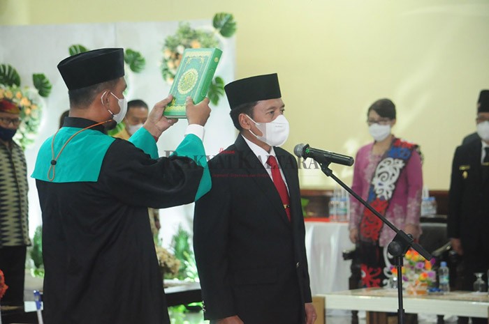 RESMI DILANTIK: Mantan Kepala Bappeda-Litbang Kaltara Risdianto kini mengemban jabatan sebagai Sekkab Bulungan.