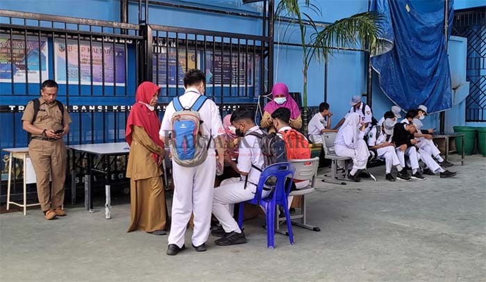 DUNIA PENDIDIKAN: Sejumlah siswa di SMAN Nunukan saat Masa Pengenalan Lingkungan Sekolah pada tahun ajaran baru 2022/2023.
