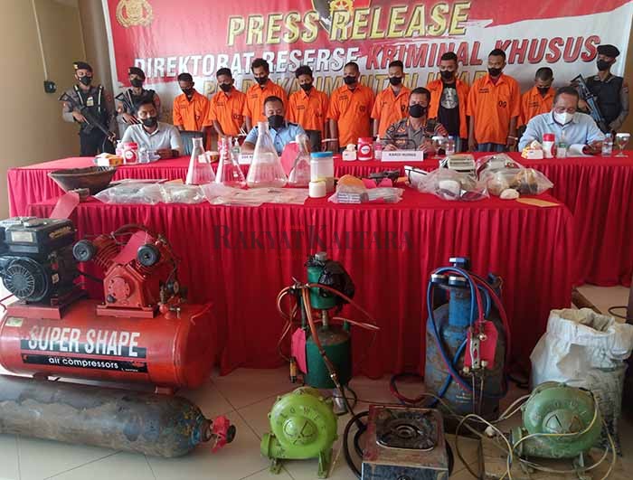 TAMBANG EMAS ILEGAL: Ditreskrimsus Polda Kaltara berhasil mengungkap perkara tambang emas ilegal di Kecamatan Sekatak, Kabupaten Bulungan, dengan mengamankan barang bukti serta 10 tersangka.