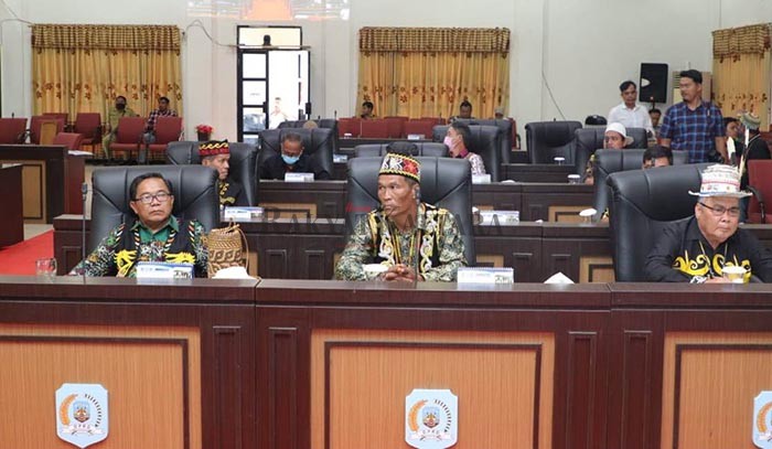 SAMBANGI DPRD KALTARA: Masyarakat di Kecamatan Malinau Selatan mengeluhkan jalan penghubung, polusi dan pencemaran sungai yang terjadi.