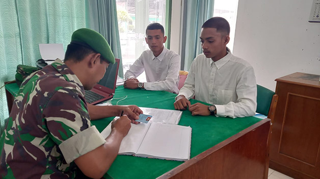 GELOMBANG KEDUA: Pendaftaran seleksi penerimaan Tamtama TNI AD memasuki tahap awal.
