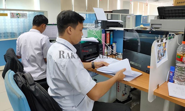 PEKERJAAN: Penduduk usia kerja mengalami tren yang cenderung meningkat seiring bertambahnya jumlah penduduk di Kaltara.