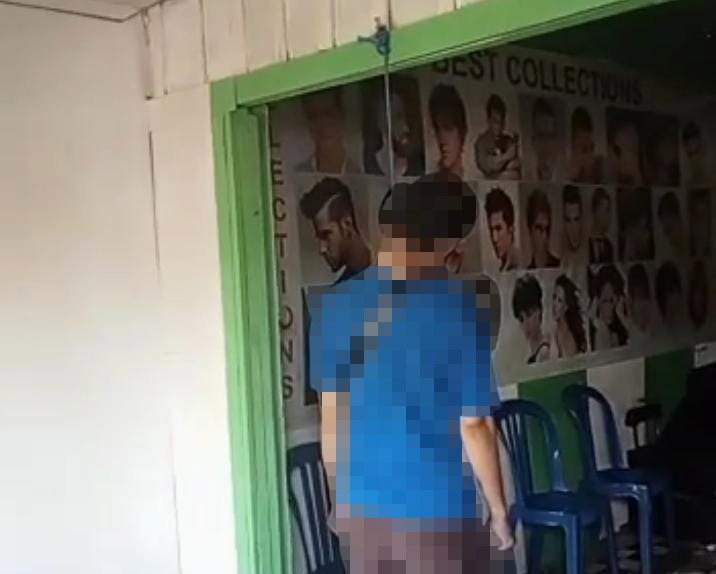 AKHIRI HIDUP: Pria berinisial SR mengakhiri hidup dengan gantung diri di salon miliknya, Rabu (21/12) pagi.