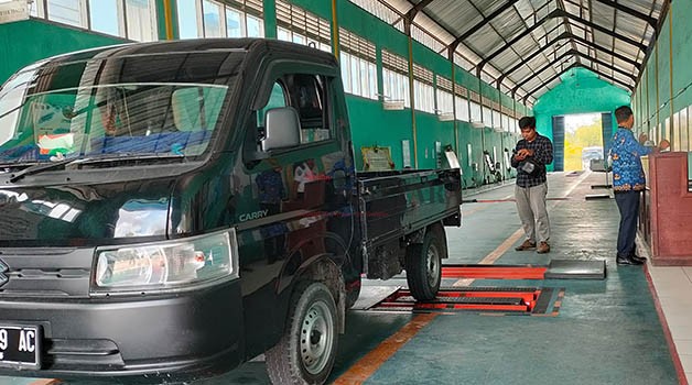 UJI KIR: Pemilik kendaraan roda empat harus rutin 6 bulan sekali lakukan uji kir.