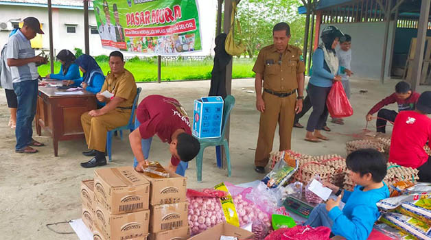 PENGENDALIAN INFLASI: Operasi Pasar Murah yang terlaksana sebagai upaya untuk menekan angka inflasi yang terjadi di Kota Tanjung Selor.
