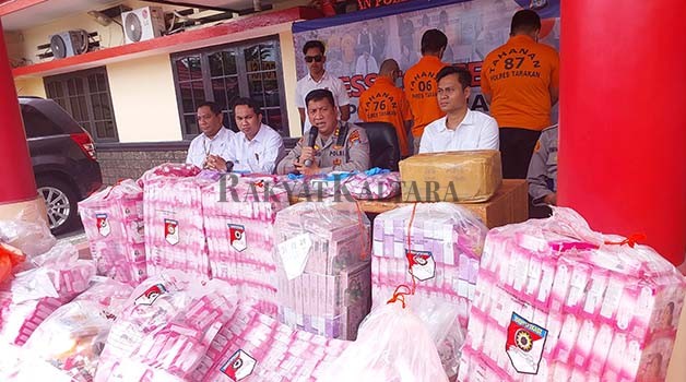 KOSMETIK ILEGAL: Polres Tarakan ungkap dugaan penyelundupan kosmetik ilegal yang melibatkan pejabat di PT Pos Indonesia Tarakan, Rabu (8/3) lalu.