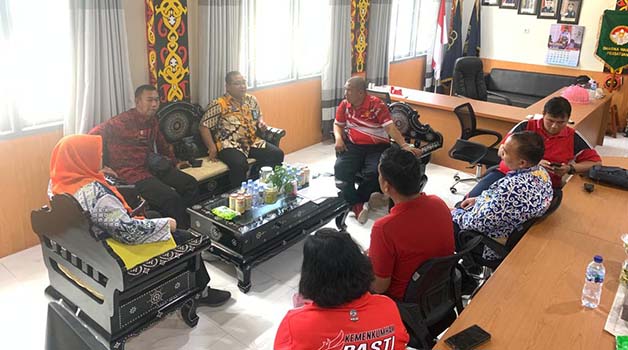 UJI PETIK: Tim Perawatan Kesehatan dan Rehablitasi Direktorat Jenderal (Dirjen) Pemasyarakatan melakukan uji petik perawatan dan pemeliharaan sarana dan prasarana kebutuhan dasar di Lapas Kelas IIA Tarakan, Selasa (14/3).