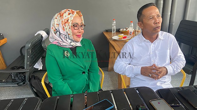 PINDAH PARTAI: Undunsyah (kanan) memilih untuk hijrah dari PKBke PPP.