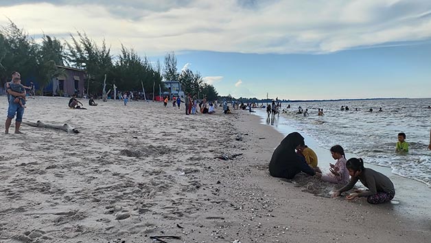 SEKTOR PARIWISATA: Pantai Tanah Kuning di Kecamatan Tanjung Palas Timur merupakan salah satu destinasi wisata yang ada di Kaltara.