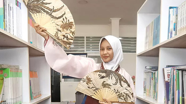 RAIH MIMPI: Demelsa Verolia, siswi SMA Barunawati, berkesempatan mengunjungi Negeri Ginseng setelah lulus serangkaian tes.