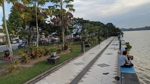 TELEKOMUNIKASI: Empat titik di Tepian Sungai Kayan sepanjang Jalan Katamso telah dipasangi wifi gratis oleh Pemprov Kaltara.