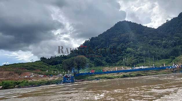 DIDAMBAKAN WARGA: Lokasi pembangunan PLTA Sungai Kayan di Kecamatan Peso yang saat ini masih terus berprogres.
