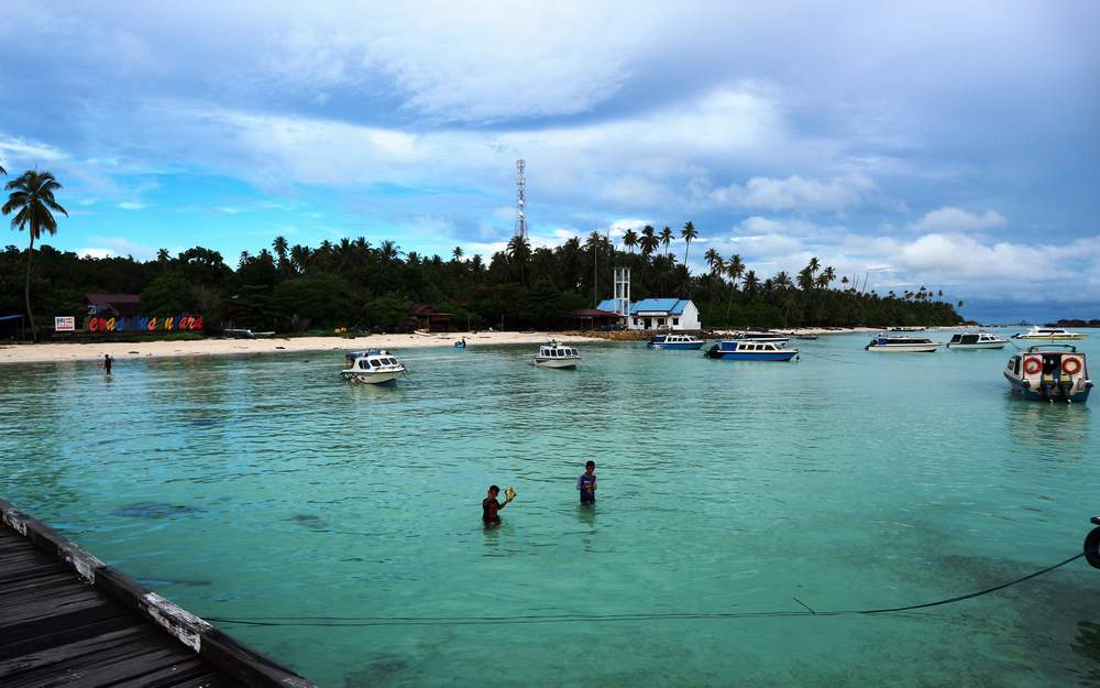 Pulau Maratua didukung oleh Pemprov Kaltim dalam pengembangan, salah satunya pemenuhan jaringan telekomunikasi.