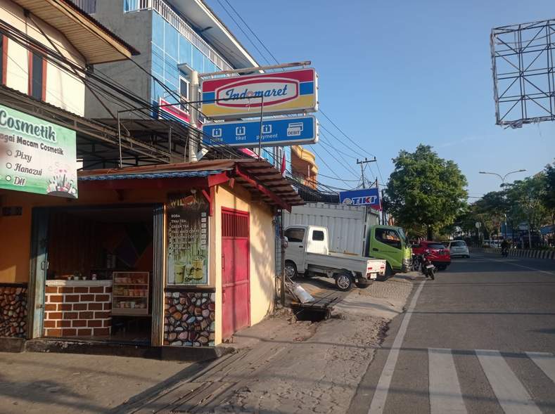 PERLU PENEGASAN: Pengertian dari toko modern waralaba harus dijelaskan secara detail dalam payung hukum yang mengaturnya, agar bisa melindungi pelaku usaha lokal.