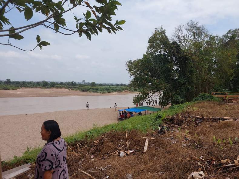 KORBAN TENGGELAM: Lokasi korban terbawa arus di Sungai Kelay, Kampung Tumbit Dayak, Kecamatan Sambaliung, Berau, Minggu (3/9).