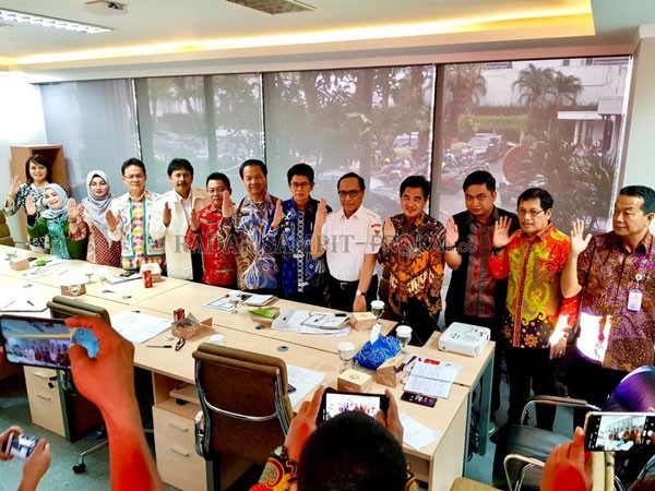 KOORDINASI: Jajaran Anggota Komisi I DPRD Kalteng saat kunjungan kerja ke BPIP sebagai tindak lanjut rencana sosialisasi empat pilar kebangsaan, Kamis (20/2).