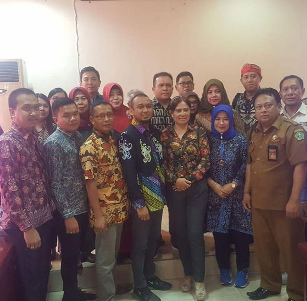 KAJI BANDING : Anggota DPRD Palangka Raya dipimpin Wakil Ketua I, Wahid Yusuf saat melakukan kaji banding ke DPRD Badung, terkait Raperda BUMD.(STAFDPRD/RADARPALANGKA)