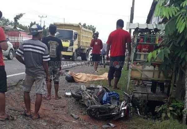 NAAS: AS (19) korban tabrakan maut di jalur tengkorak Jalan Ahmad Yani kilometer  23, Desa Sumber Agung, Kecamatan Pangkalan Lada, Kabupaten Kobar, Kamis (18/6) pukul 16.00 WIB.(ISTIMEWA/RADAR PANGKALAN BUN)