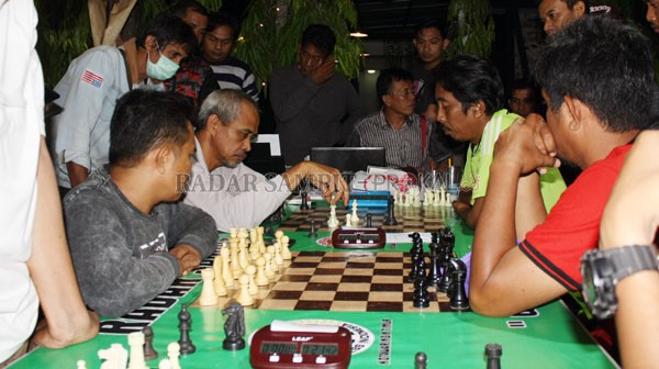 KEMBALI DIGELAR: Pelaksanaan turnamen catur yang digelar Radar Sampit pada 15 November 2019 lalu kembali akan dilaksanakan dalam pekan ini.(DOK.RADAR SAMPIT)