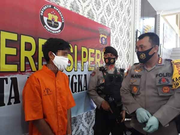 AYAH BEJAT: Perbuatan hina dan tak pantas ditiru dilakukan pria berinisial AH (33). Buruh bangunan itu secara tega memperkosa anak tirinya sendiri sebanyak lima kali.(   DODI/RADAR PALANGKA)