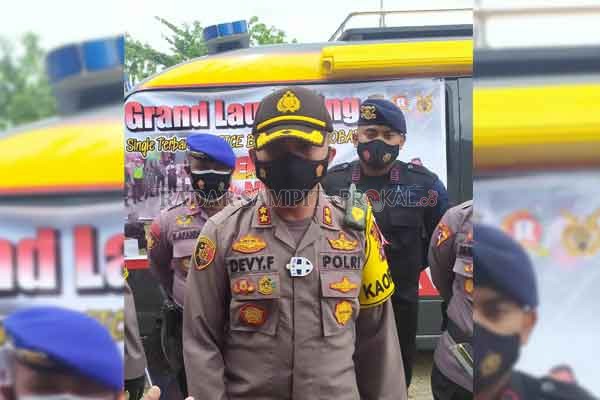 KARHUTLA: Kapolres Kobar AKBP Devy Firmansyah menjelaskan, terkait pihaknya melalui Babinkamtibmas aktif sosialisasi larangan Karhutla.(RINDUWAN/RADARPANGKALANBUN)