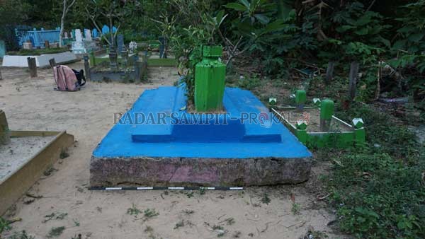 MAKAM KUNO: Makam Saudagar Karim, anak pertama dari Datuk Nahkoda Muhammad Thayyib pendiri Sukamara.(FAUZIANUR/RADAR SAMPIT)