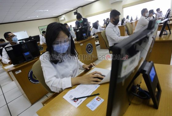 Ilustrasi tes CPNS. (SALMAN TOYIBI/JAWA POS))