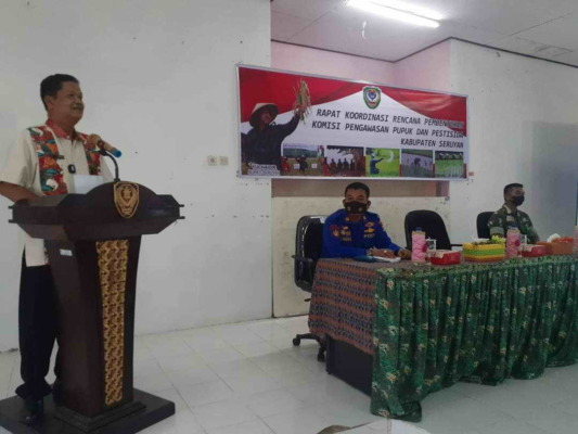 Sekda Kabupaten Seruyan Djainu’ddin Noor saat berbicara pada pembukaan pembentukan komisi pengawasan peredaran pupuk di pestisida di wilayah setempat, baru-baru tadi.(istimewa)