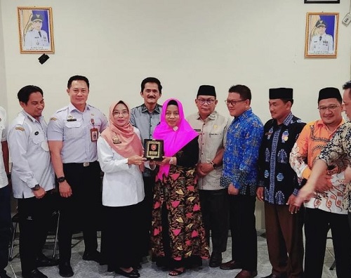 KUNJUNGAN KERJA: Dewan Perwakilan Rakyat Daerah (DPRD) Kotawaringin Barat telah melakukan kunjungan kerja ke Dinas Tenaga Kerja Kota Banjarmasin, Provinsi Kalimantan Selatan. (Istimewa)