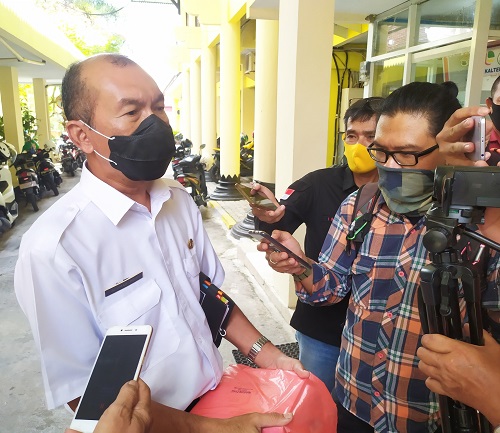 Kepala Dinas Kesehatan Kabupaten Kobar Achmad Rois