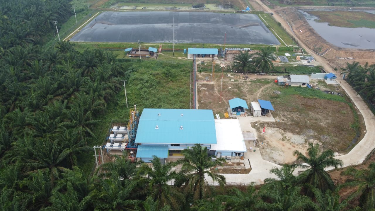 Pembangkit Listrik Tenaga Biogas (PLTBg) Pasadena yang berada di Desa Suka Damai,Kecamatan Ujung Batu, Rokan Hulu. PLTBg Pasadena ini merupakan PLTBg pertama di RI.