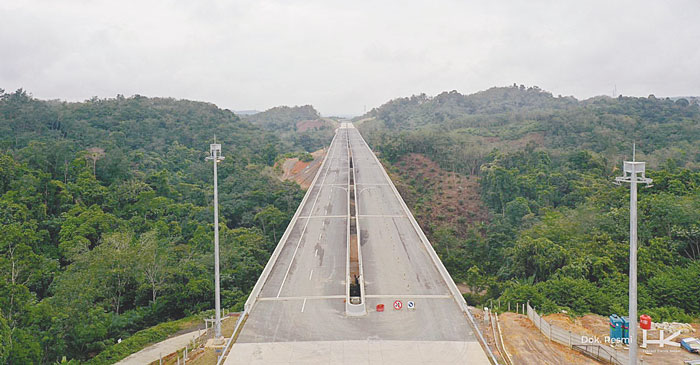 Ruas Jalan Tol Bangkinang-XIII Koto Kampar dalam tahap pengerjaan. Foto diambil, baru-baru ini.