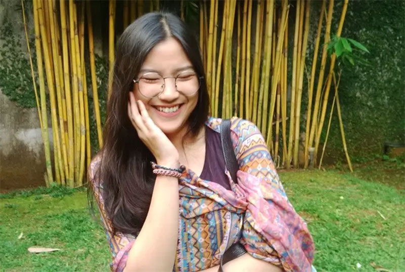 Penyanyi Danilla Riyadi