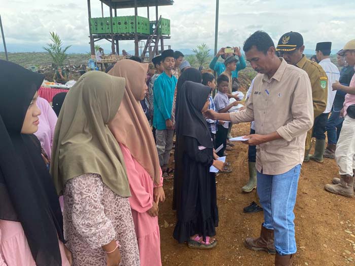 PalmCo Regional 3 menyalurkan bantuan kepada ratusan anak yatim dan piatu sebesar Rp260 juta di berbagai wilayah Provinsi Riau