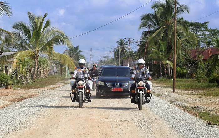 Kondisi Jalan Sungai Niur saat dilalui  rombongan Plt Bupati Kepulauan Meranti  H Asmar, Senin (22/1/2024).