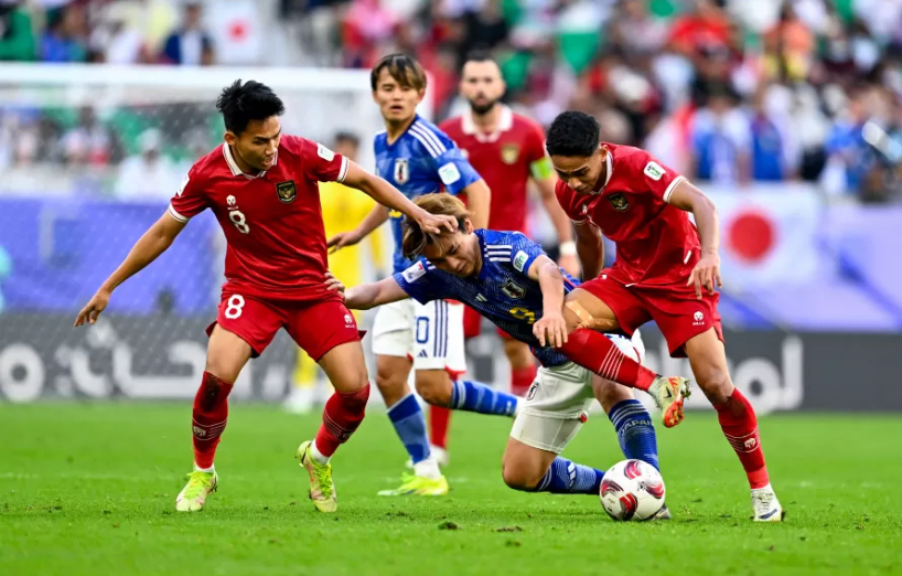 Timnas Indonesia saat melawan Jepang dalam babak penyisihan Piala Asia 2023.