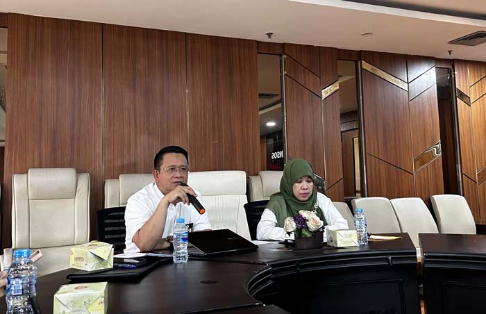 Sekretaris Ditjen Rehabilitasi Sosial Kemensos sedang memberi penjelasan soal suara 820 ODGJ di Pemilu dalam Diskusi Forum Salemba tentang Kebijakan Penanganan ODGJ di Jakarta, Rabu (31/1/2024).