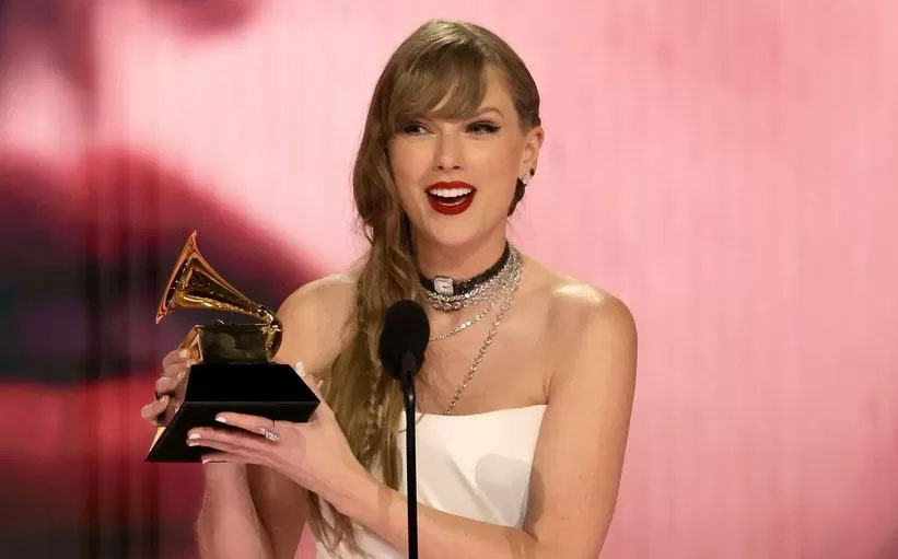 Taylor Swift meraih penghargaan