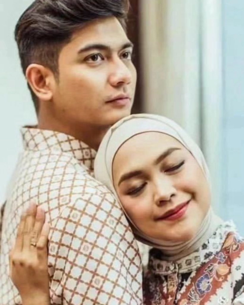 TEUKU RUAN DAN RIA RICIS